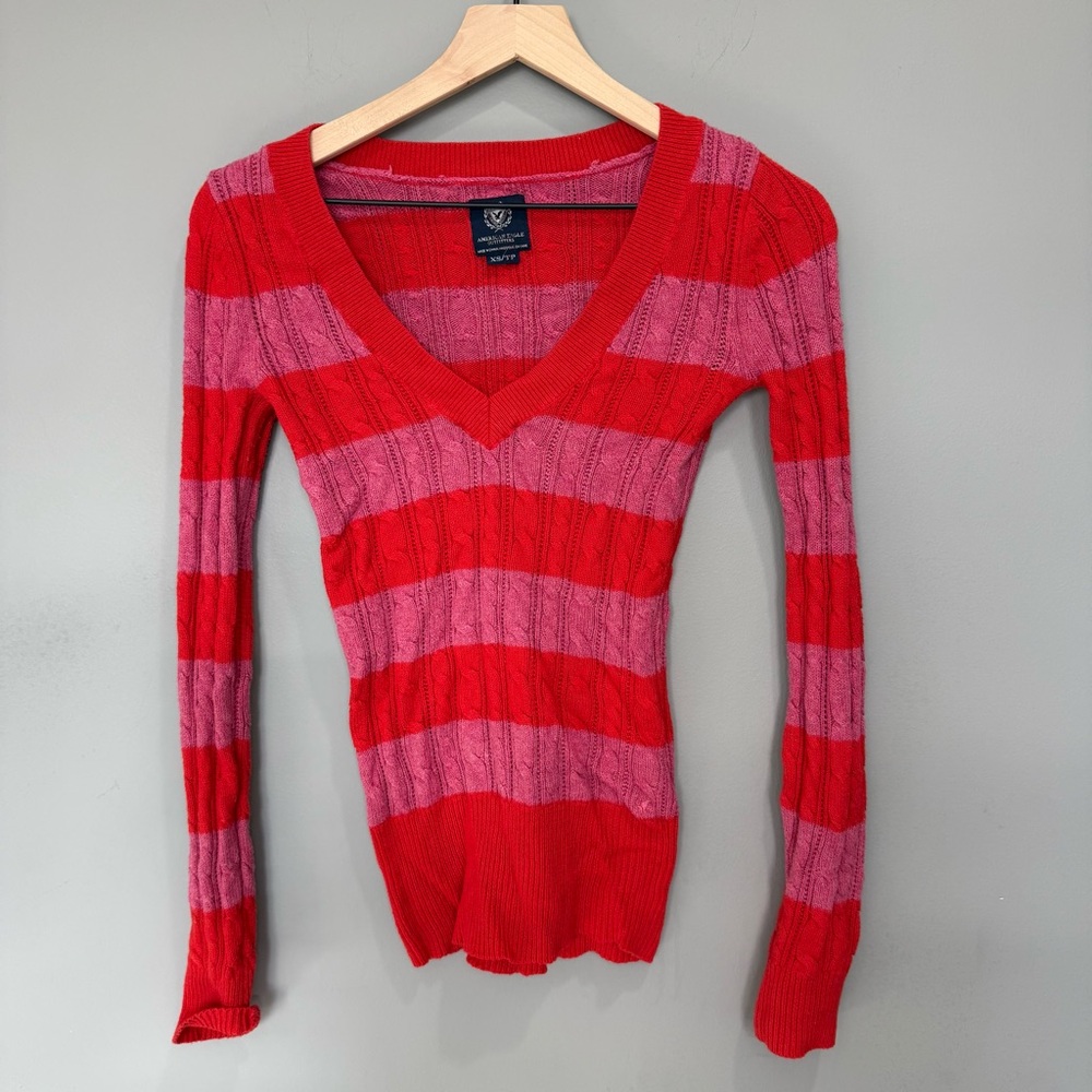 Vintage‎ American Eagle Outfitters Red and Pink V-Neck Sweater Size XS Y2K